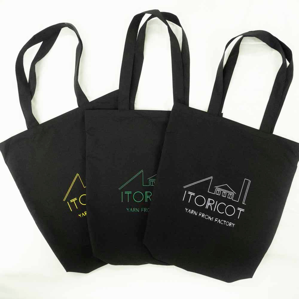 ITORICOTロゴトートバッグ(リサイクルナイロン使用) 各色