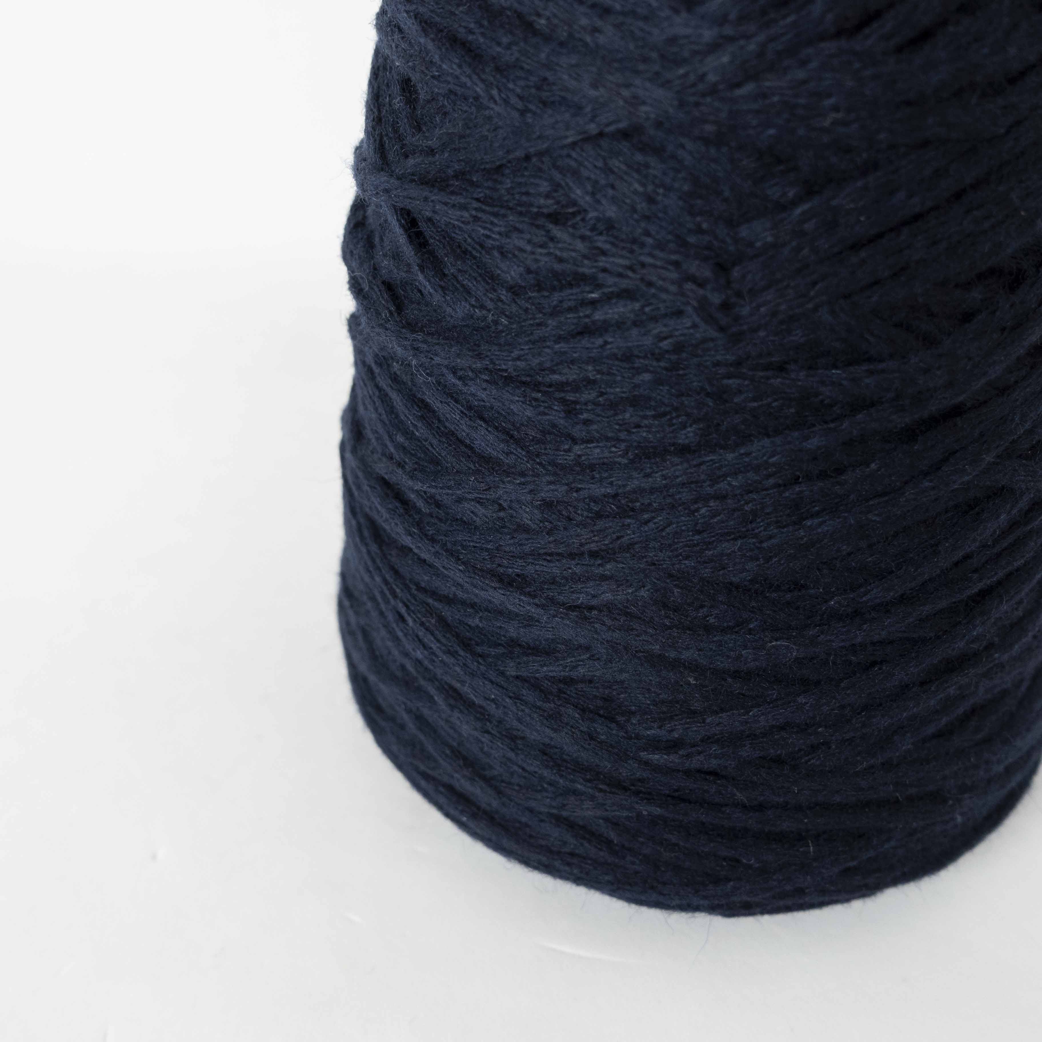 1/1.6 RACCOON LILY YARN