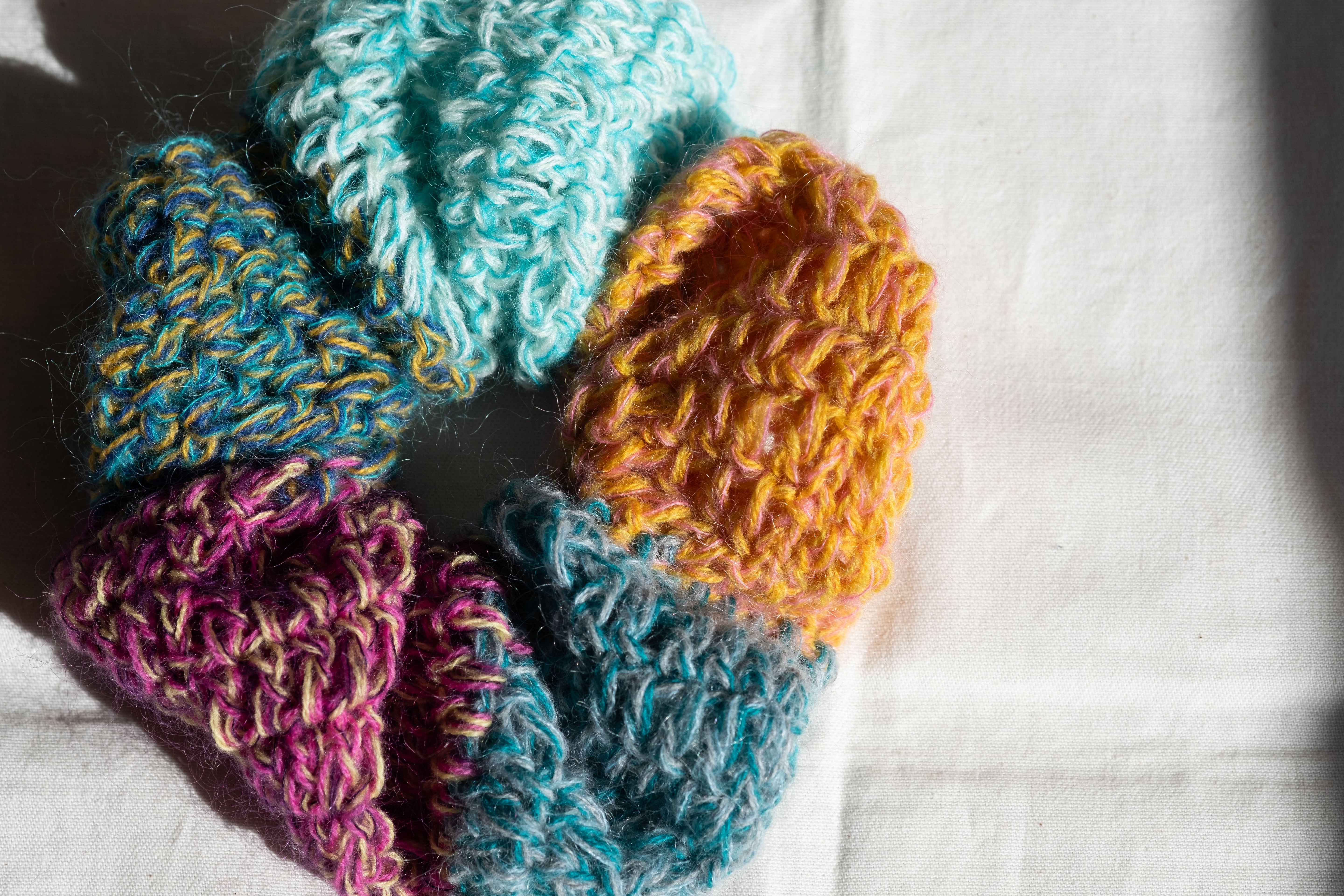 [Pattern + Materials Included] Pansy [Scrunchie Kit]