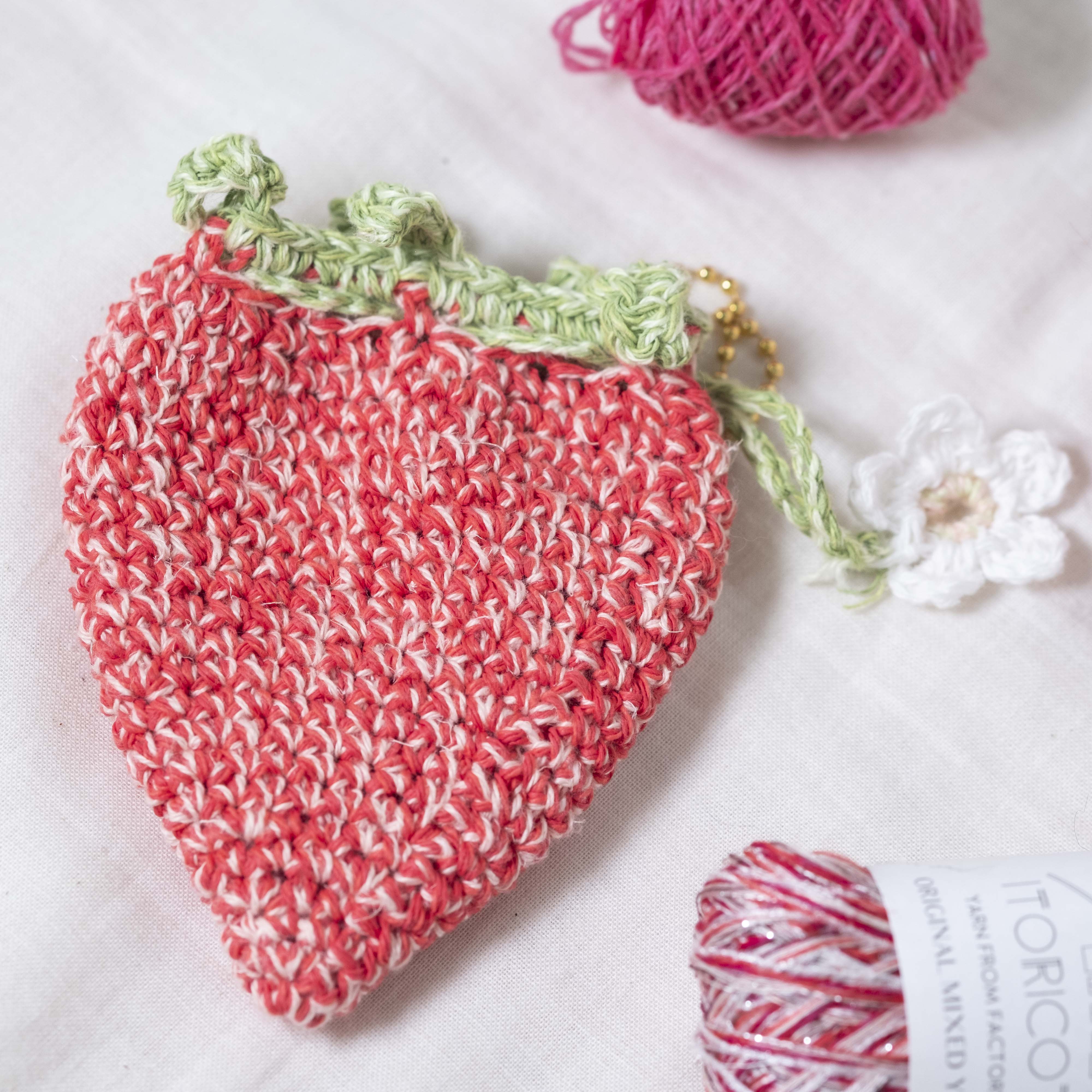 【パターン】Strawberry Mini Pouch Charm designed by Nana Komiyama（ポーチチャーム）【PDF】