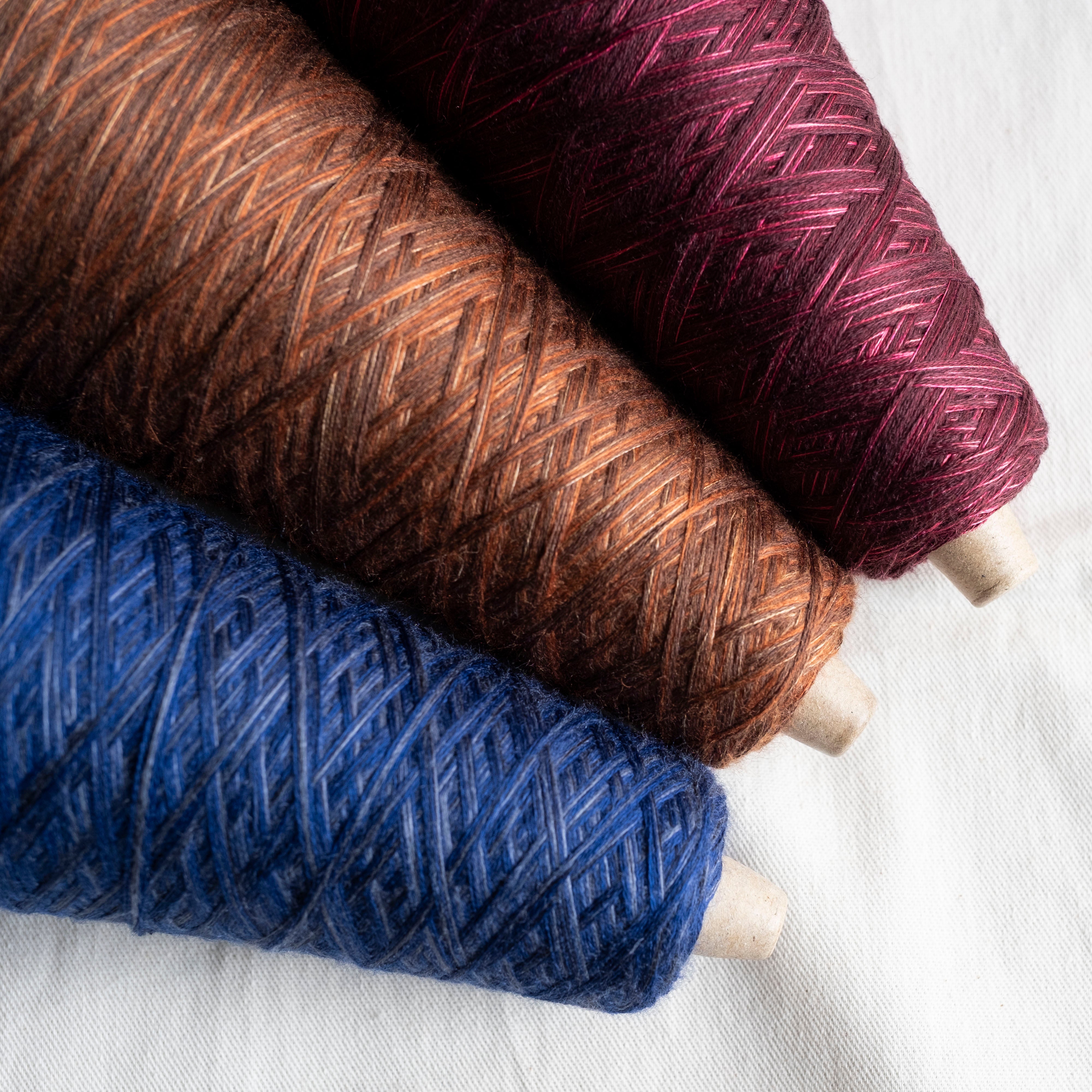 Hoshi Ito（中細・ウールシルク）（ITORICOT Concept Yarn）