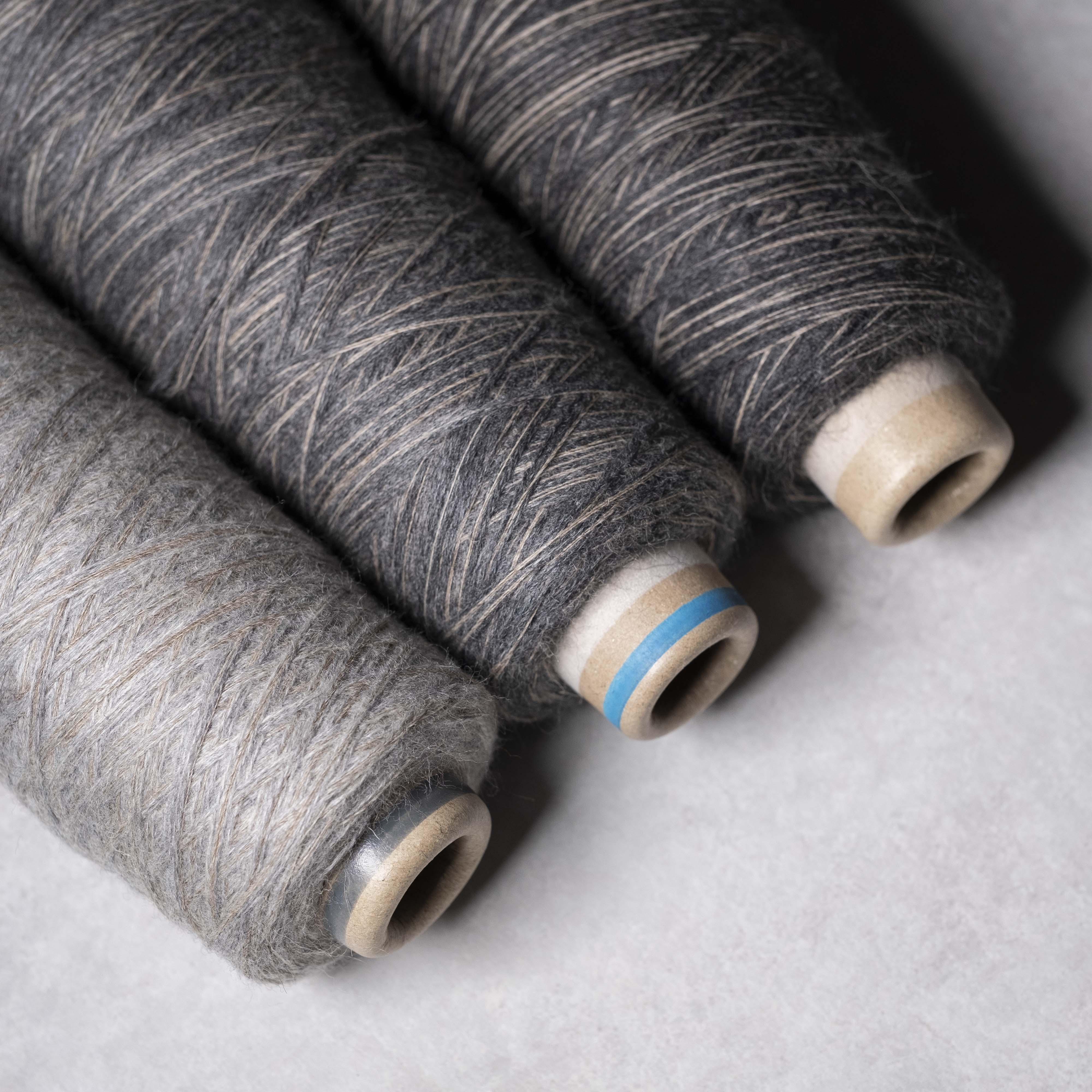 Yoi Ito（中細・ウール）（ITORICOT Concept Yarn）