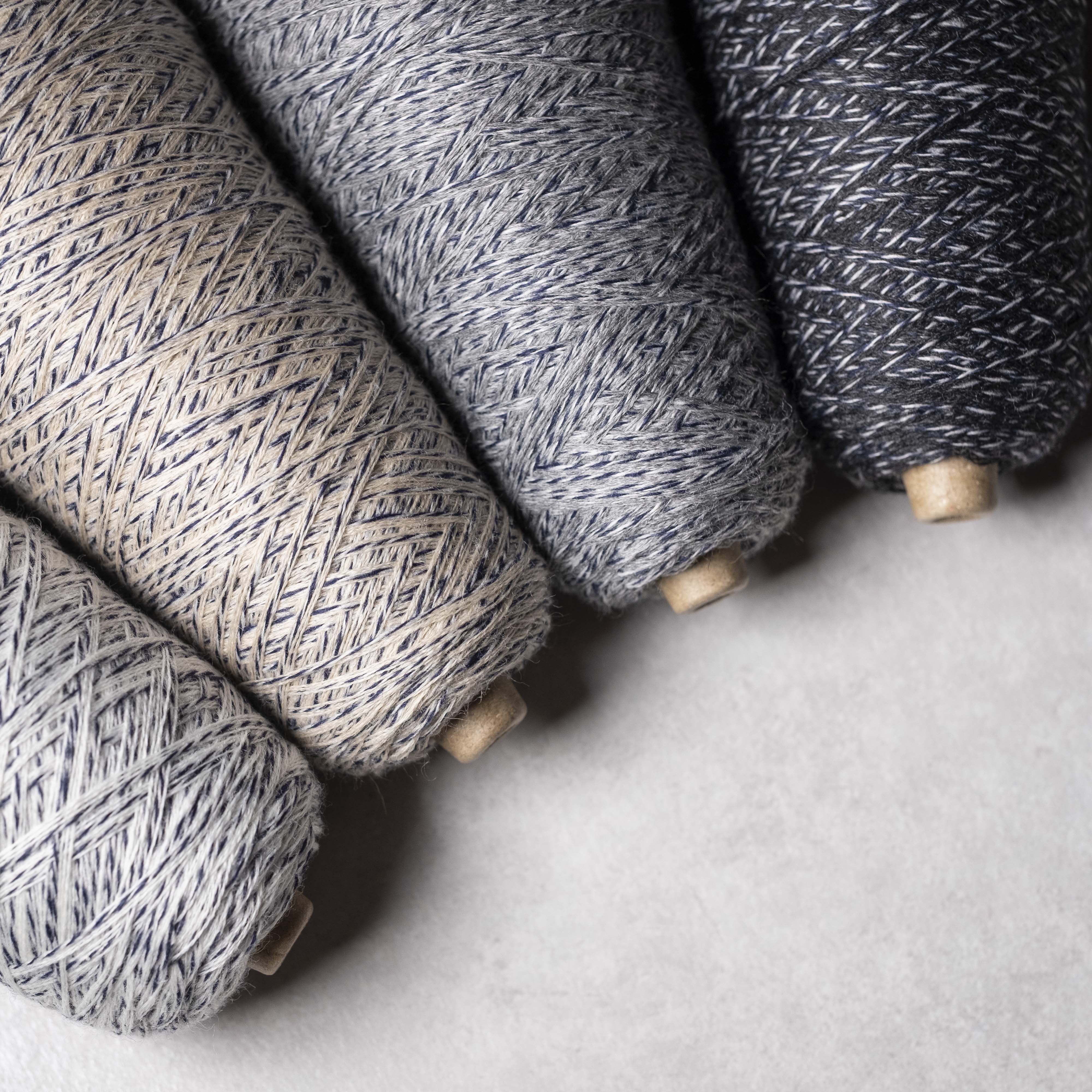 Sora Ito（合細・ウールカシミヤ）（ITORICOT Concept Yarn）