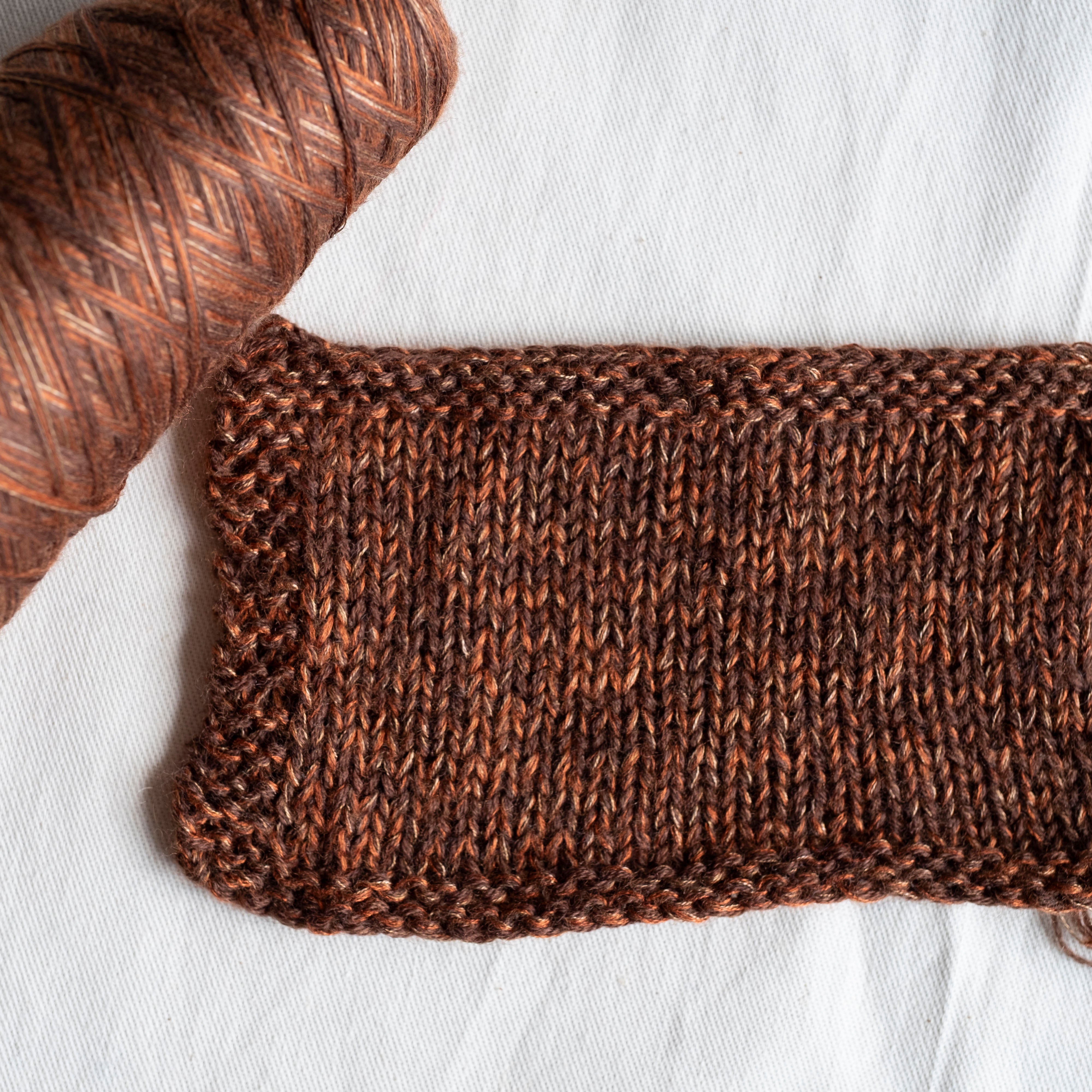 Hoshi Ito（中細・ウールシルク）（ITORICOT Concept Yarn）