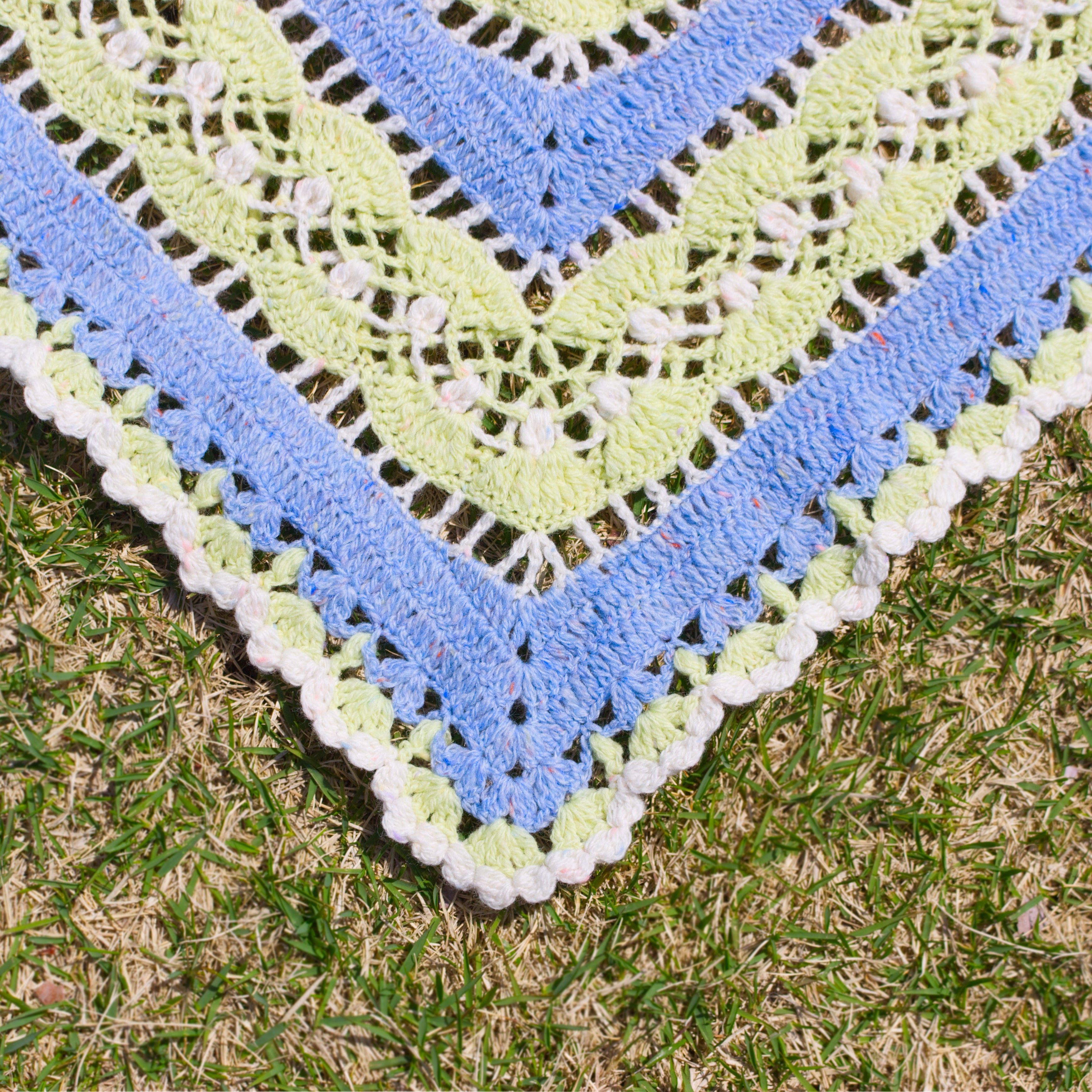[Pattern] Hiroka Shawl designed by Aki Kasaishi [PDF]