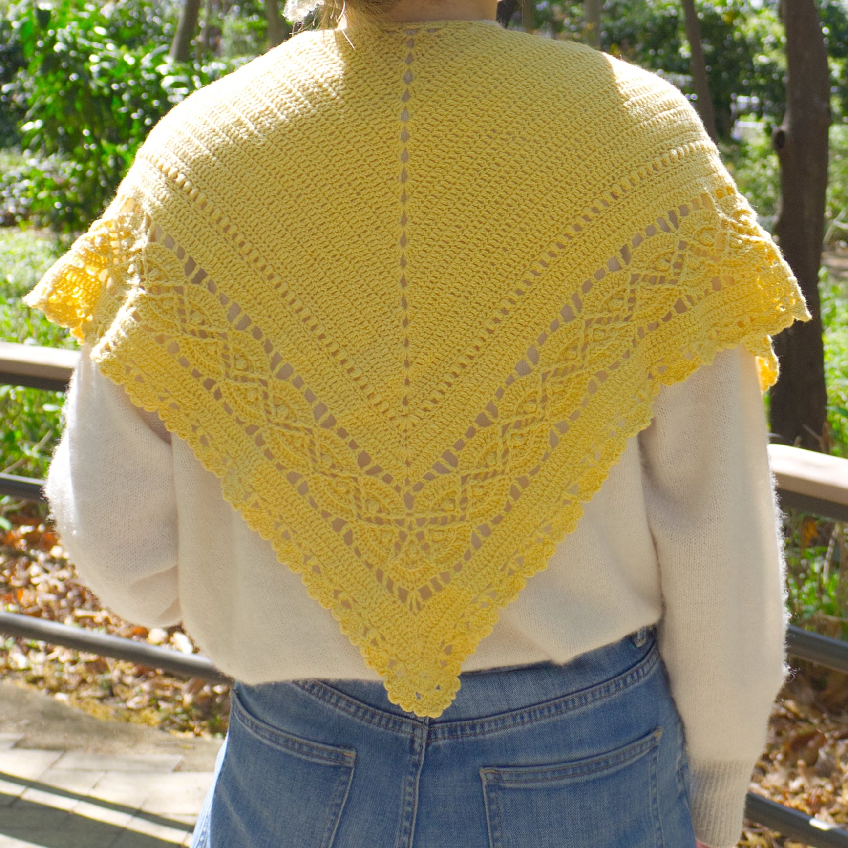 草木染めカシミヤで編む、Hiroka Shawl セット（スモールサイズ）（designed by 笠石あき）