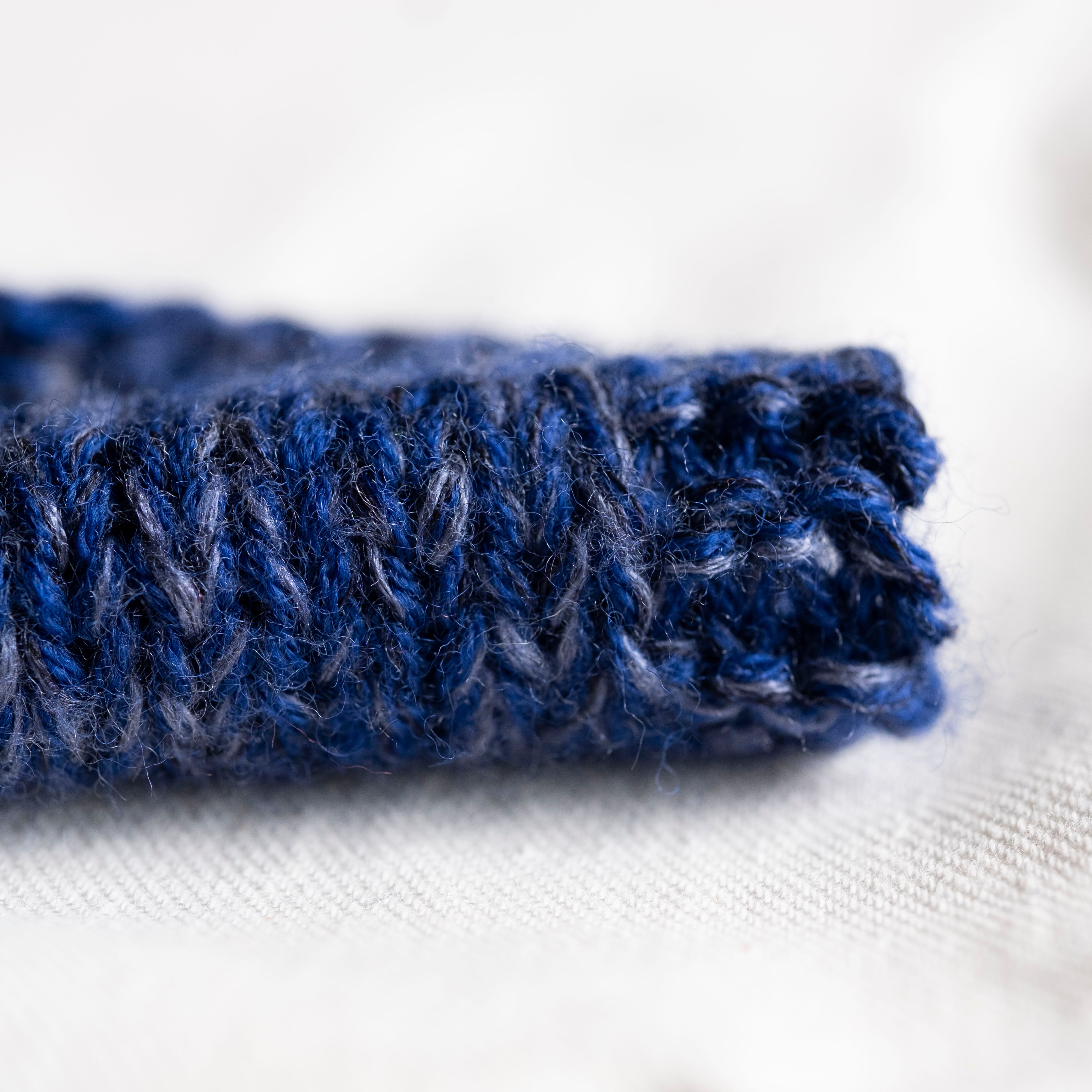 Hoshi Ito（中細・ウールシルク）（ITORICOT Concept Yarn）